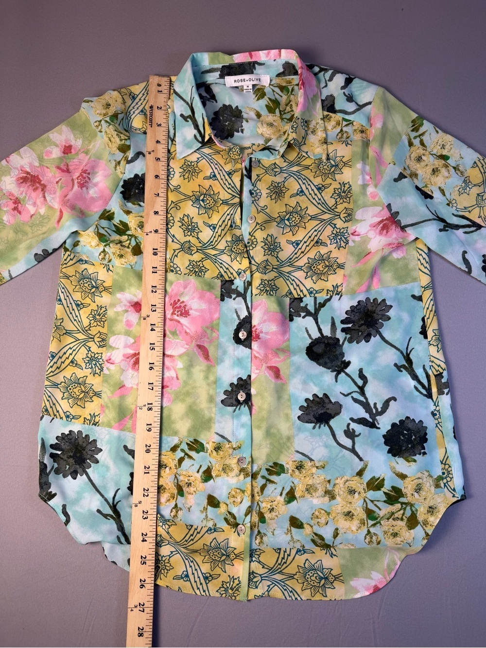 Rose & Olive Pastel Floral Collared Button-Up Size Medium NWOT - Picture 3 of 8